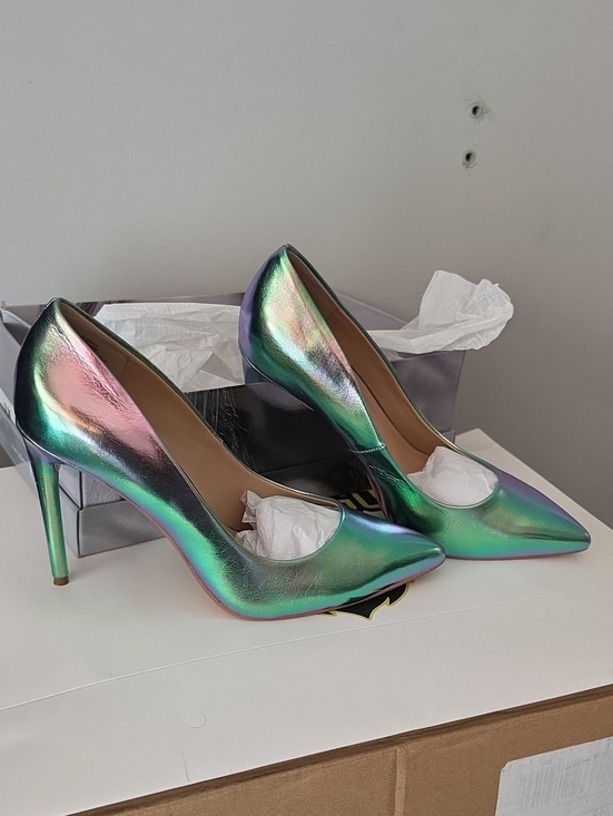 Jennifer Lopez Shoes - Jennifer Lopez Iridescent Green-Blue-Pink Pointed Toe Stiletto Pumps